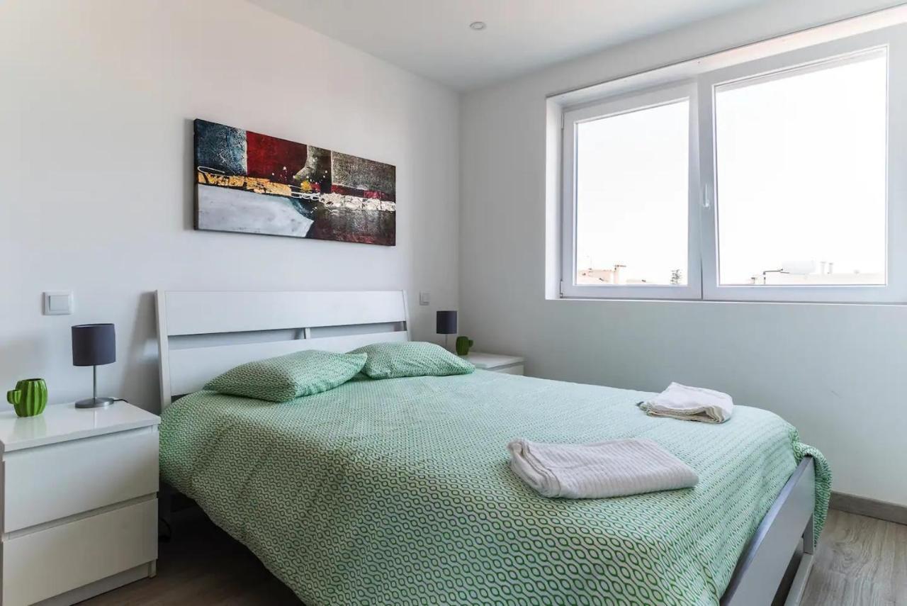 Encantador Apartamento A Frente Da Praia Do Sunset フィゲイラ・ダ・フォズ エクステリア 写真
